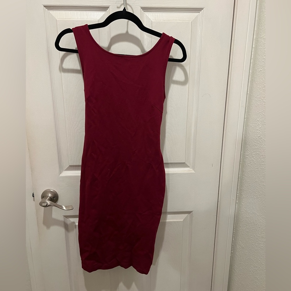 Elegant Red Sleeveless Dress